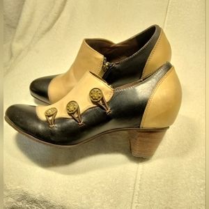 L'Artiste Spring Step NWT Article Greentea Leather Shoes/Booties 9 (40) M/B